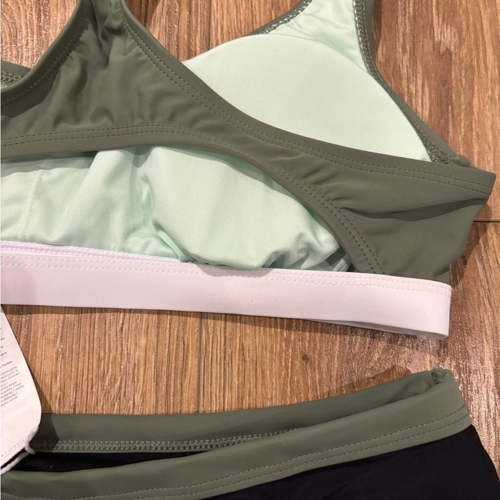 Cupshe Green and Black Bikini Set Minimalist Swimwear - Picture 4 of 4